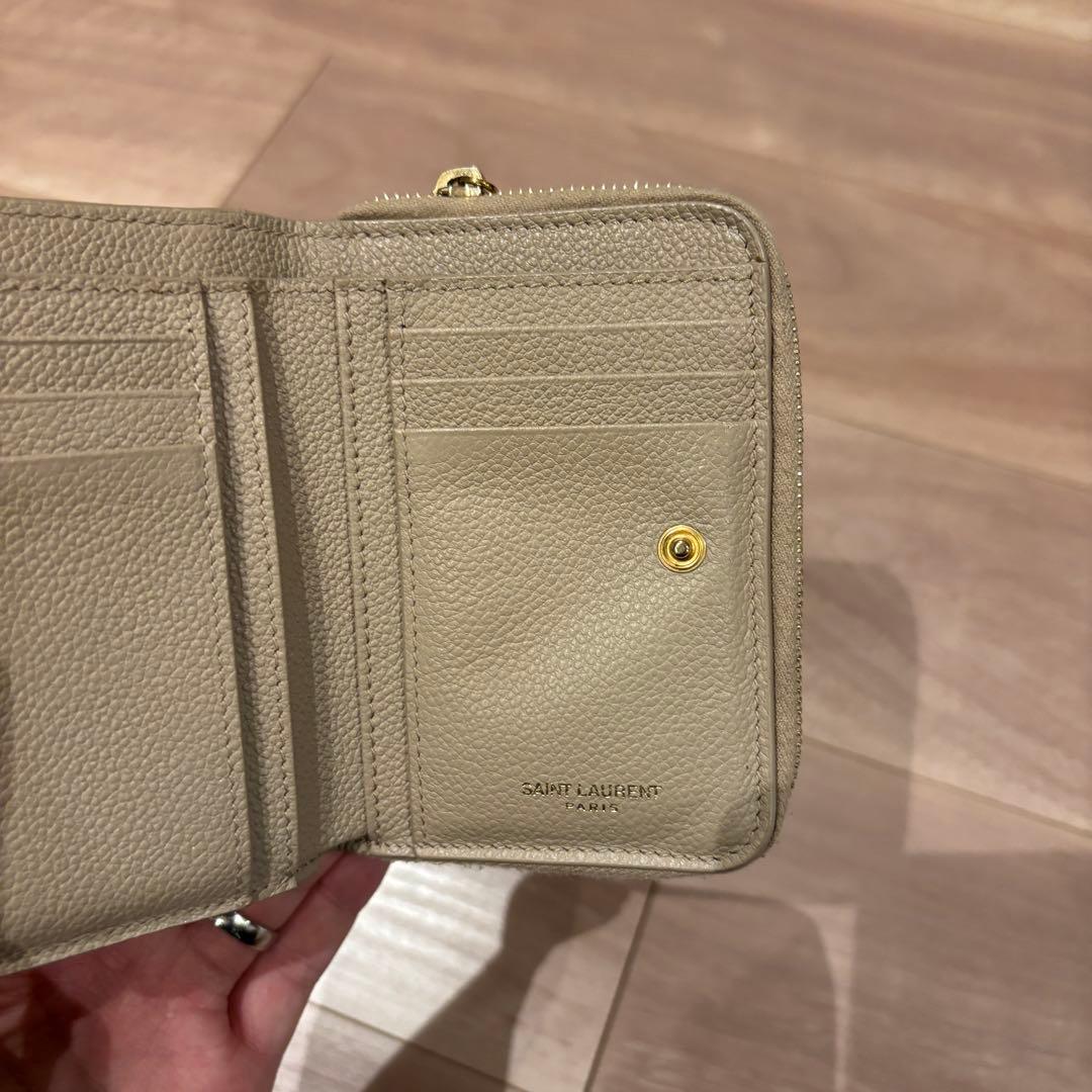 【メルカリ最安値】Saint Laurent★ YSL2つ折りコンパクト財布