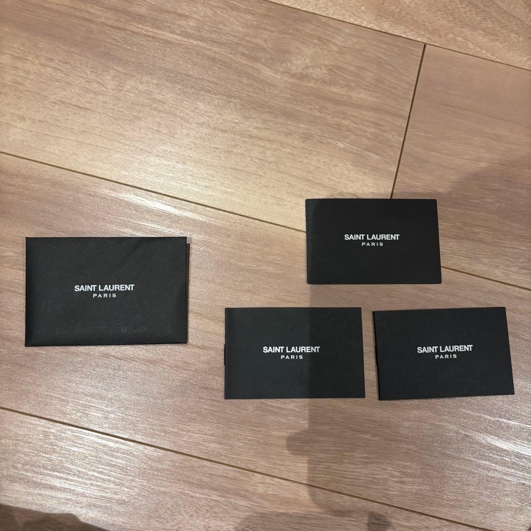 【メルカリ最安値】Saint Laurent★ YSL2つ折りコンパクト財布