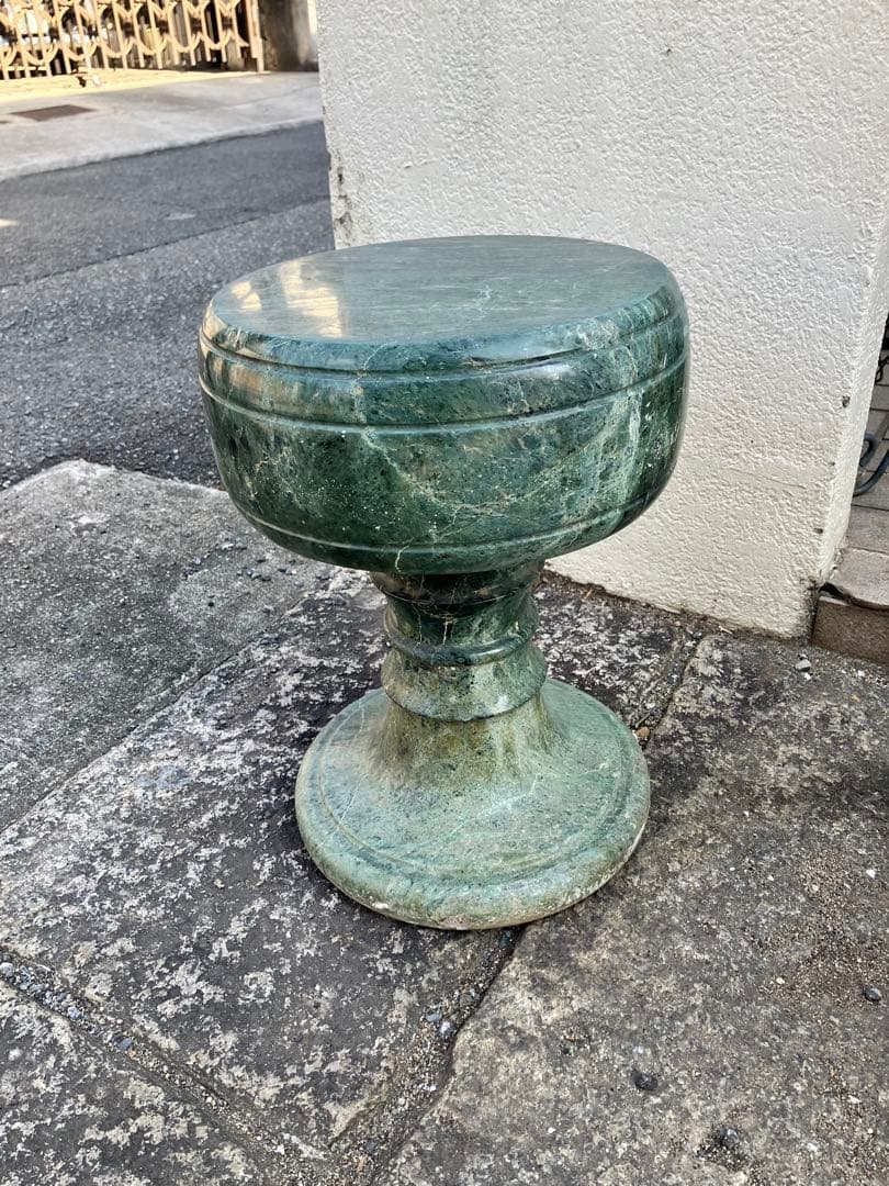 【直接お引き渡し限定/発送不可】大理石？　大理石調　ガーデニングチェアー　庭石