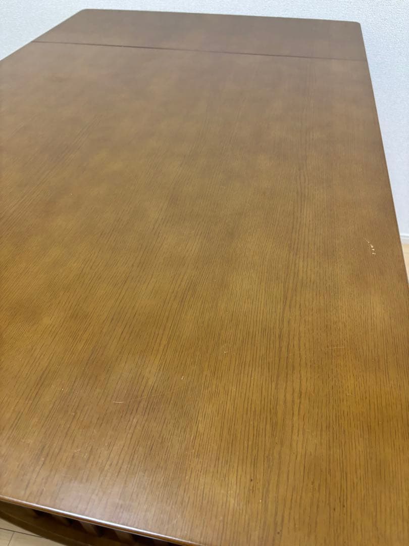 伸縮性 木製ダイニングテーブル