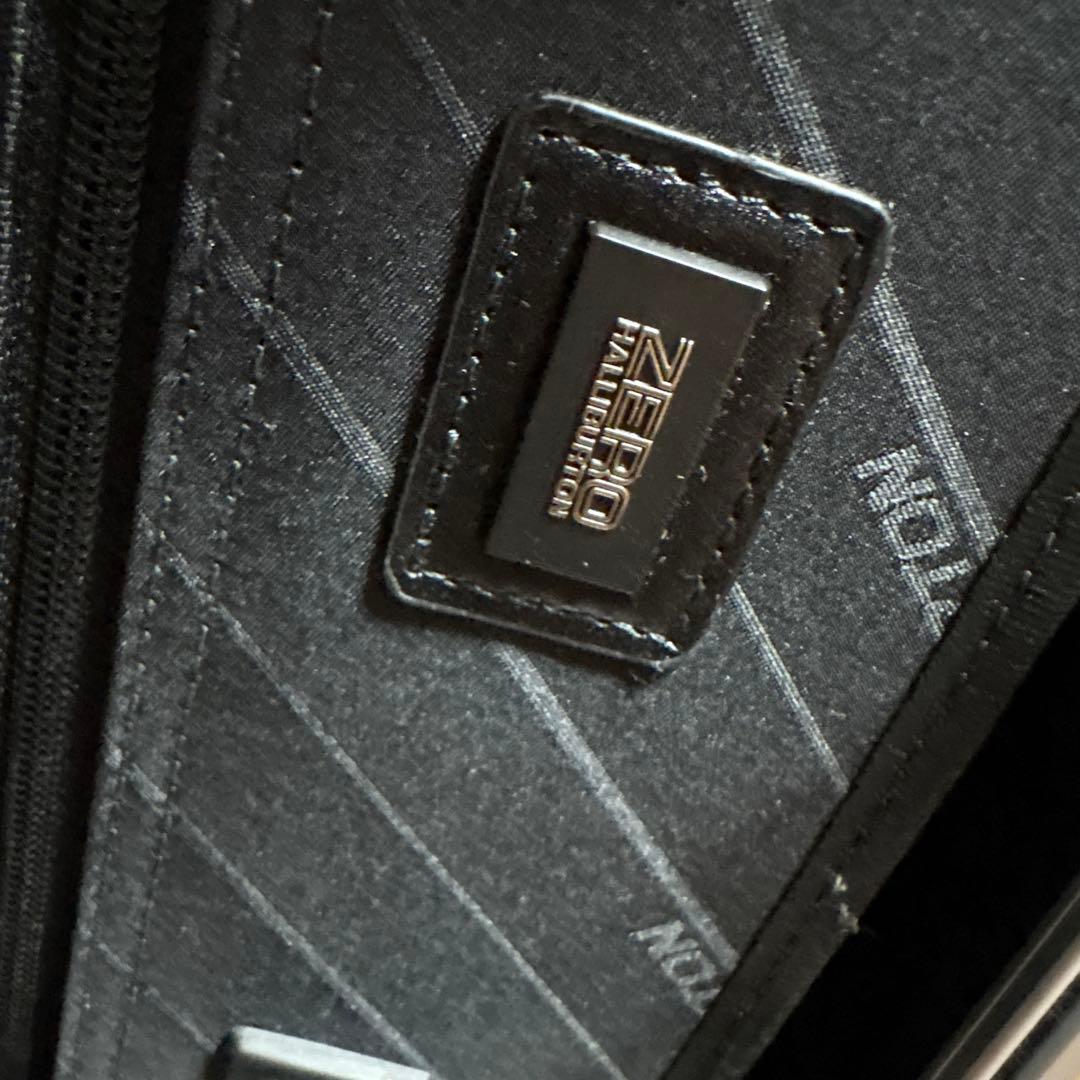 無骨でかっこいい！ゼロハリバートン　アルミ製スーツケース　機内持ち込み可