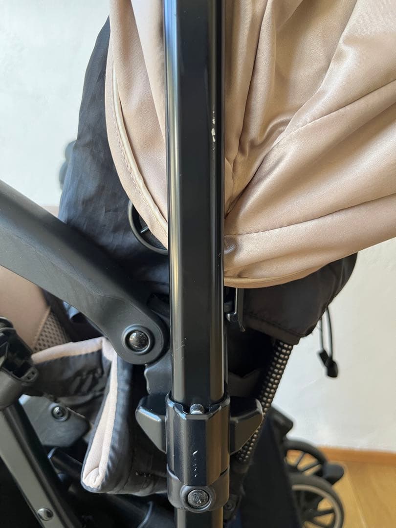 コンビ Combi メチャカルハンディオート4キャス　ベビーカー