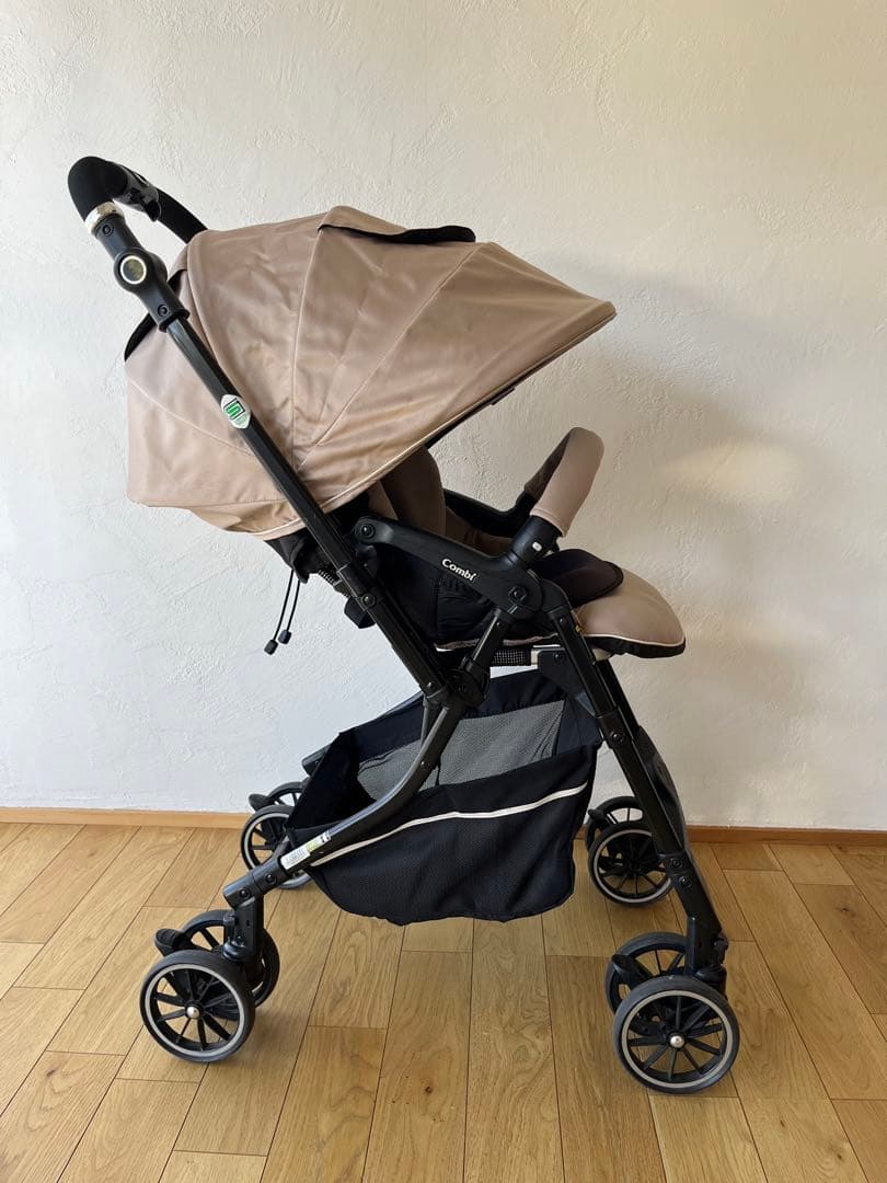コンビ Combi メチャカルハンディオート4キャス　ベビーカー