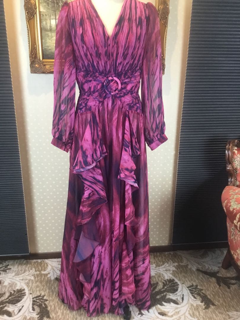 新品☆ ロングワンピース