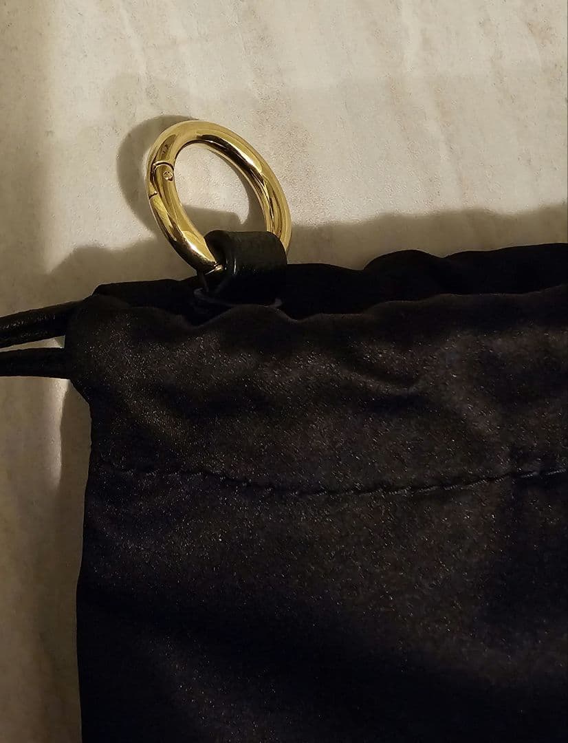 miumiu ダッチェスポーチ　巾着　黒　バッグ