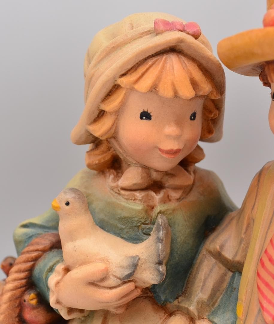 手をつなぐ二人　アンリ　ANRI　限定品　木彫り人形　イタリア　高さ20ｃｍ