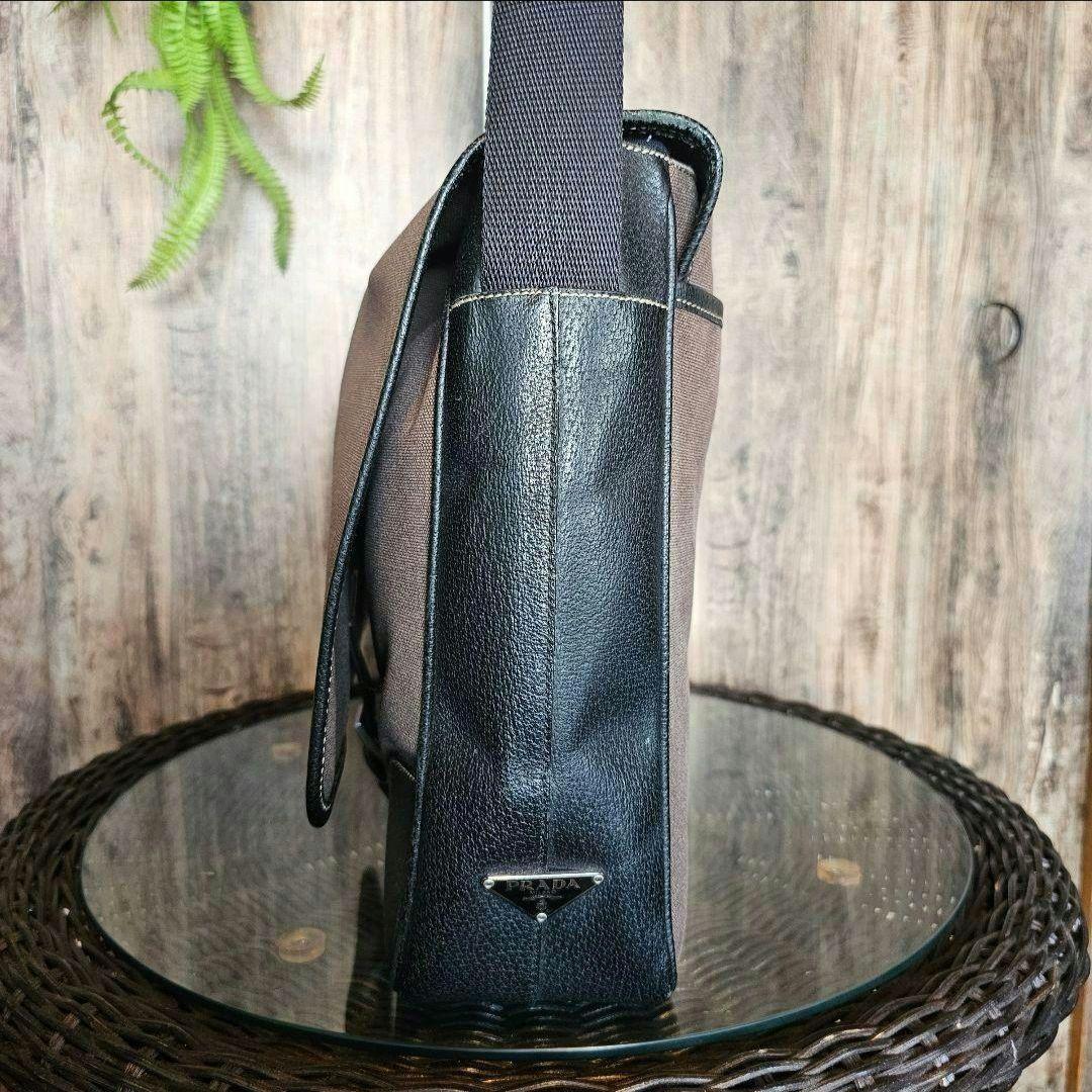PRADA プラダ　メッセンジャーバッグ ブラウン/ブラック 　美品！