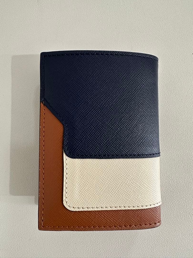 marni マルニ 2つ折り財布