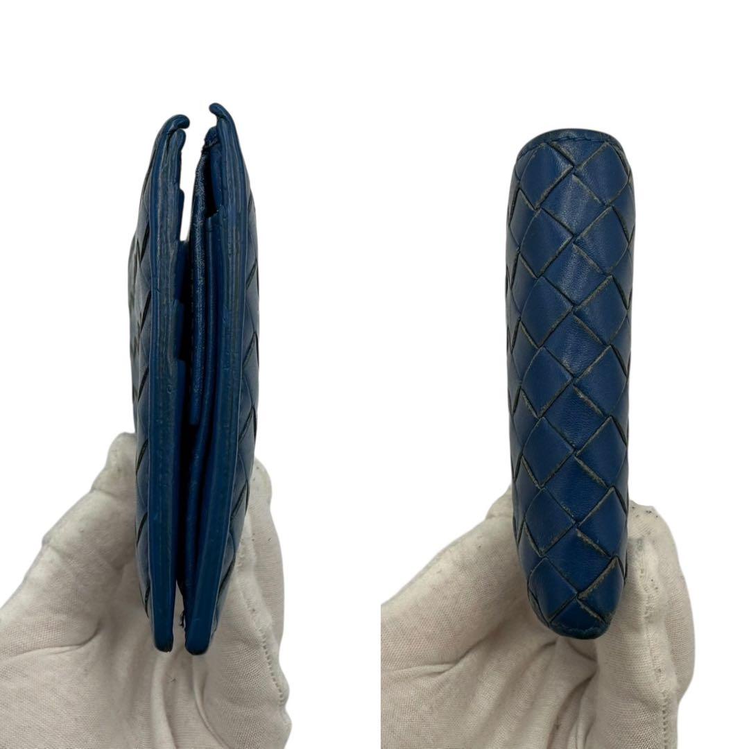 箱保存袋付き ボッテガヴェネタ 2つ折り財布 イントレチャート 青 ブルーレザー