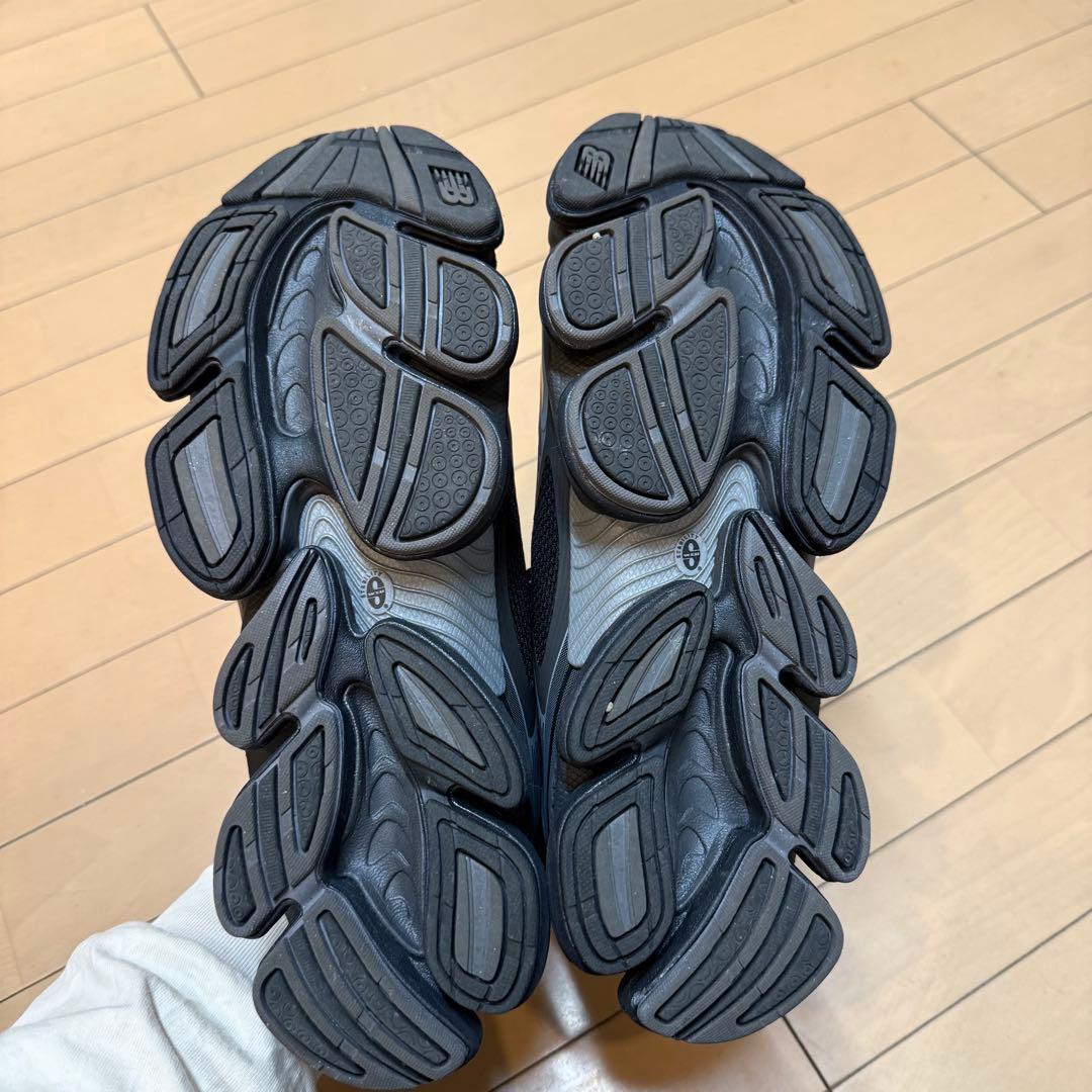 New Balance 2000 ブラック/グレー スニーカー