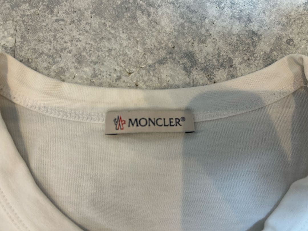 MONCLER ホワイト ロゴ Tシャツ