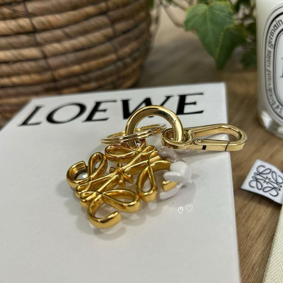 LOEWEロエベ　スナフジタ　うさぎアナグラムチャーム　キーリングホルダー　限定