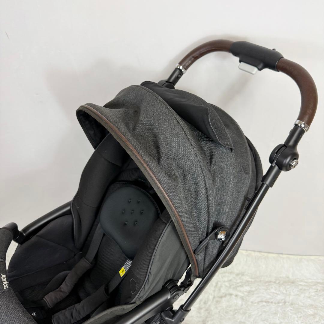 「美品」aprica アップリカ　ラクーナ　クッション　フリー　プラス