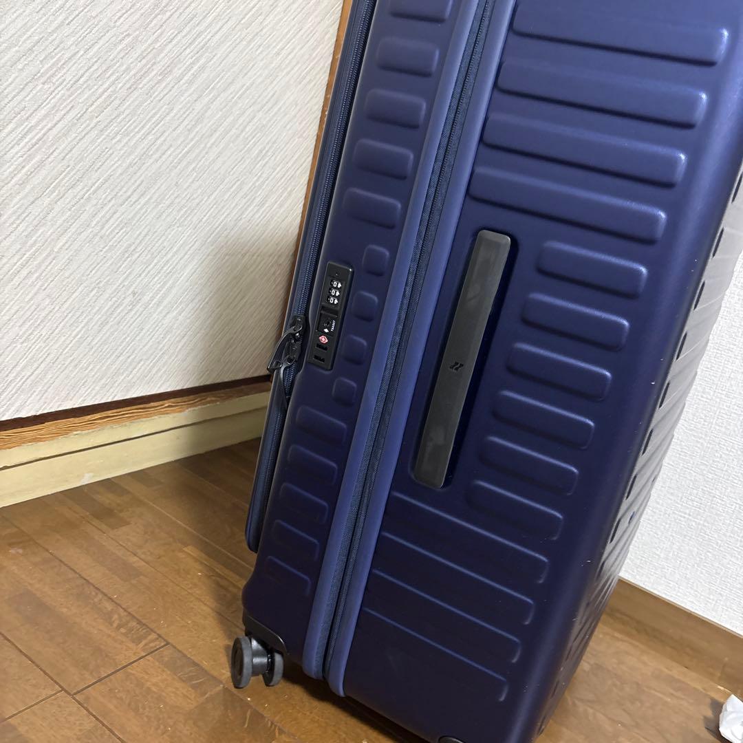 未使用　LOJEL ネイビー キャリケース