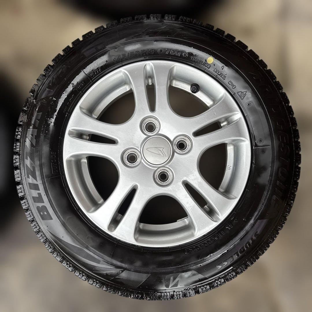 ブリヂストン BLIZZAK 145/80 R13スタッドレスタイヤ　ホイール①