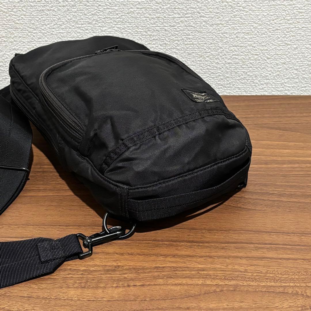 POTER ポーターフラッシュ スリングショルダーバッグ ボディバッグ