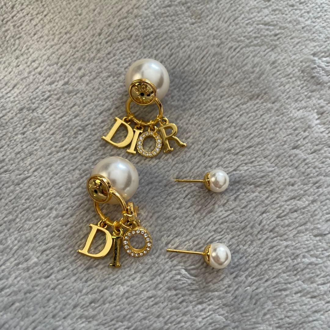 【極美品】DIOR TRIBALES ピアス レジンパール ロゴチャーム
