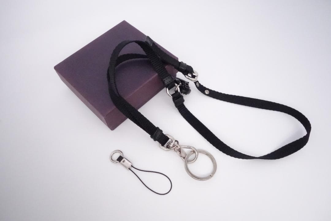 PRADA プラダ ハートチャームネックストラップ NERO ブラック 黒