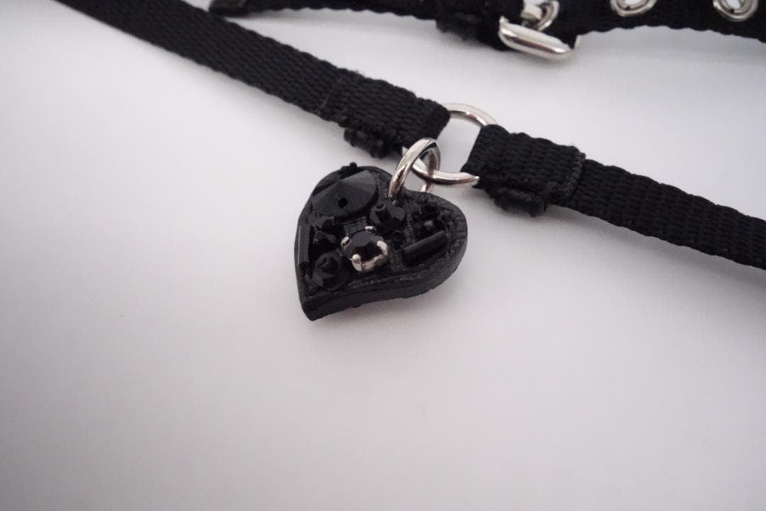 PRADA プラダ ハートチャームネックストラップ NERO ブラック 黒