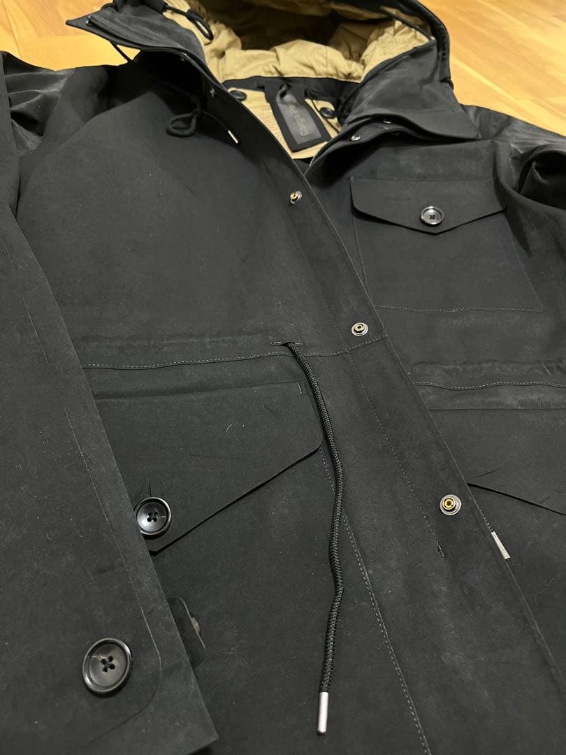 新品未使用187.000円　TenC CARGO PARKA