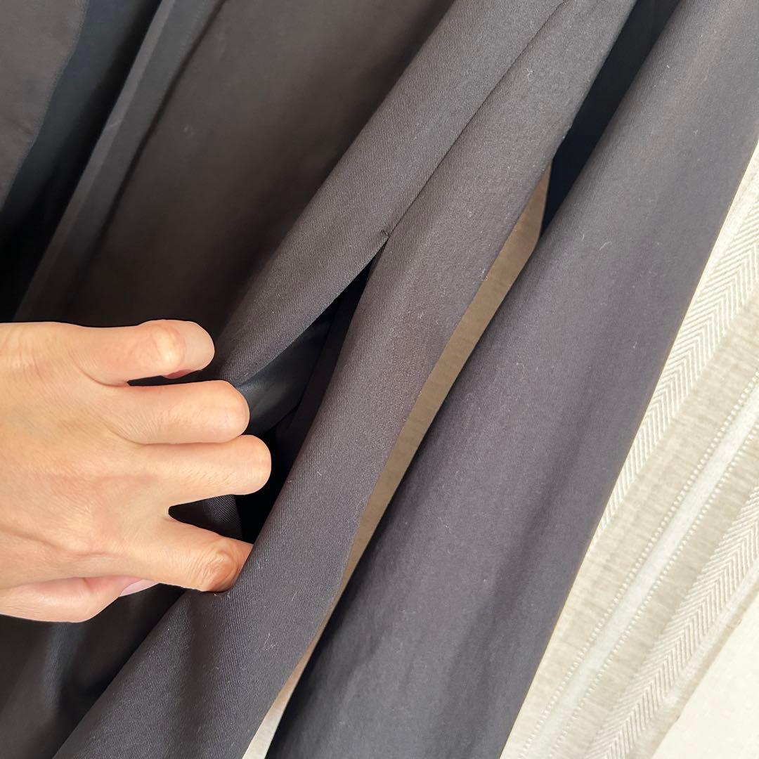 MARECHAL TERRE 黒Vネックノーカラーパンツスーツ2