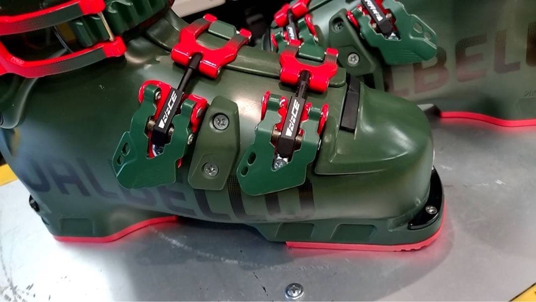 DALBELLO スキーブーツ グリーン/オレンジ