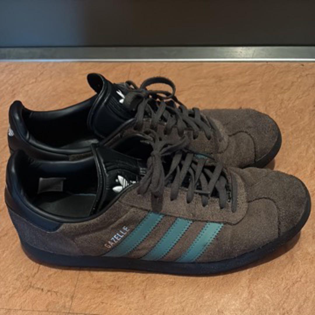靴 adidas Gazelle \"Pantone/Core Black\"