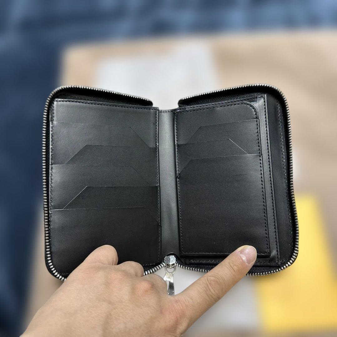 ITTI ブラック ブライドルレザー ミドルラウンドファスナー　ウォレット