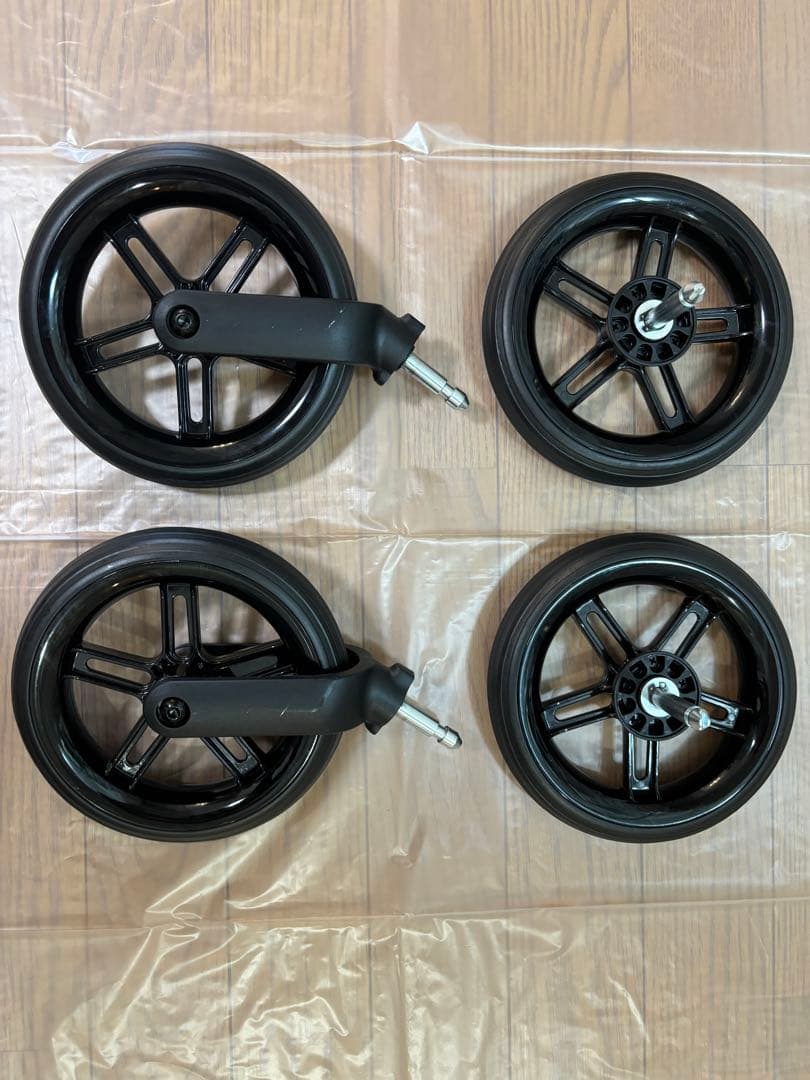 メリオカーボン　2025 アーモンドベージュ