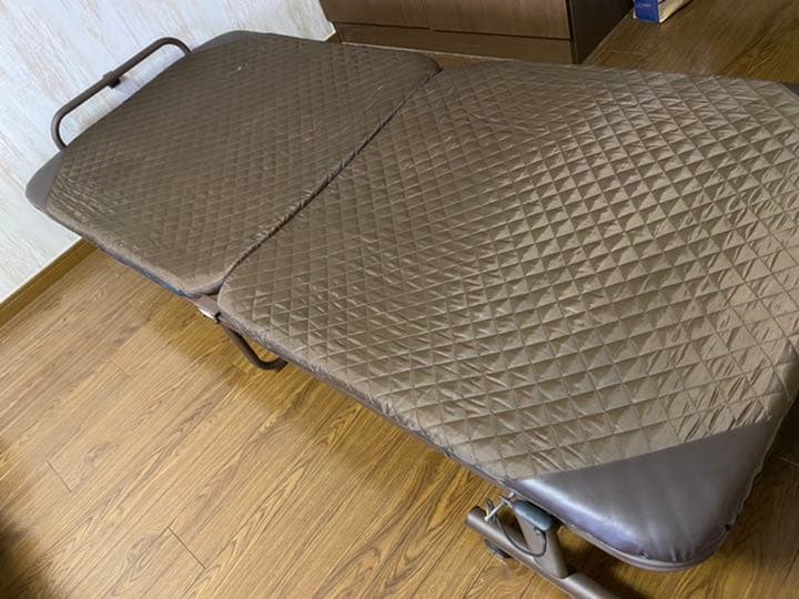 リクライニング　折りたたみベッド　介護用ベッド
