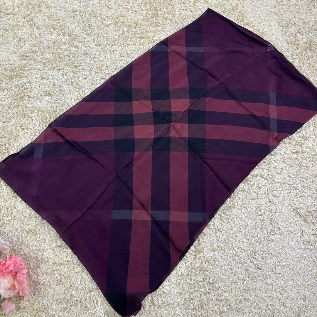美品　バーバリー　イタリア製　シルク100% ロング　スカーフ　ストール