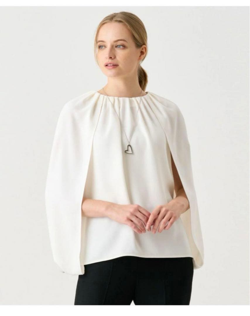 アナイ　コンパクトサテンタックケープ　ブラウス