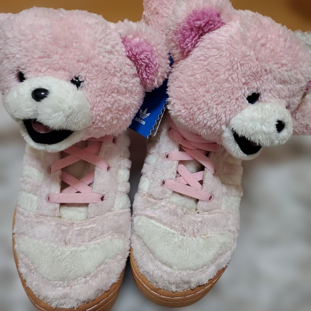 Adidasジェレミースコット クマ顔デザイン スニーカー ピンク