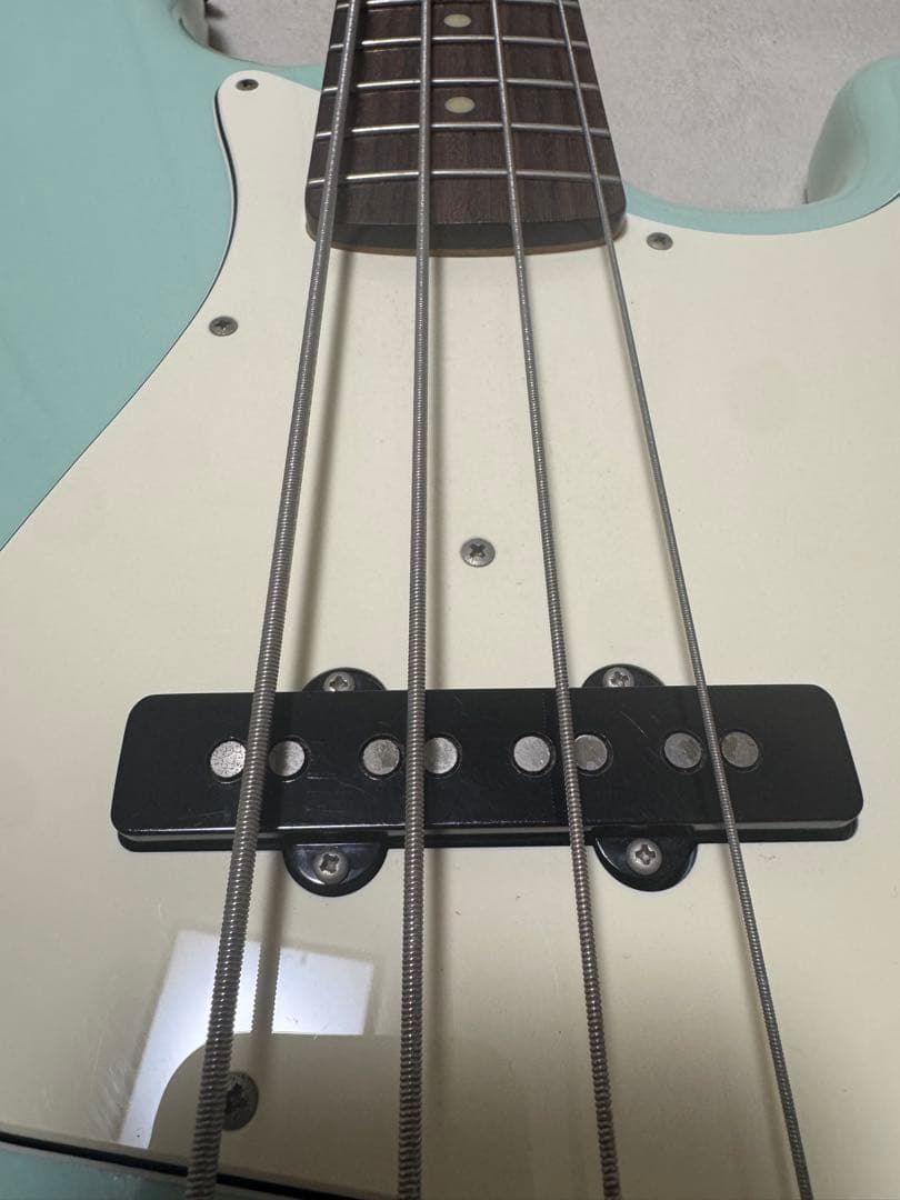 Edwards エレキベース ミントグリーン ストラップ付き