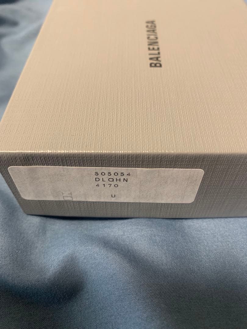 BALENCIAGA シルバーケース
