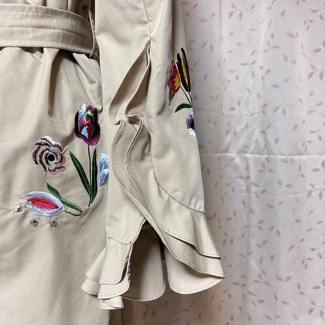 タグ付き　未使用　ZARA トレンチコート 花柄刺繍 ベルト付き ベージュ　M