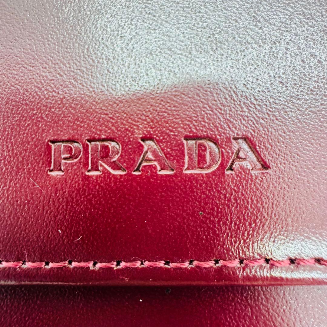 ✨PRADA✨プラダ✨バーガンディ✨レザー✨ヴィンテージ✨二つ折り財布✨