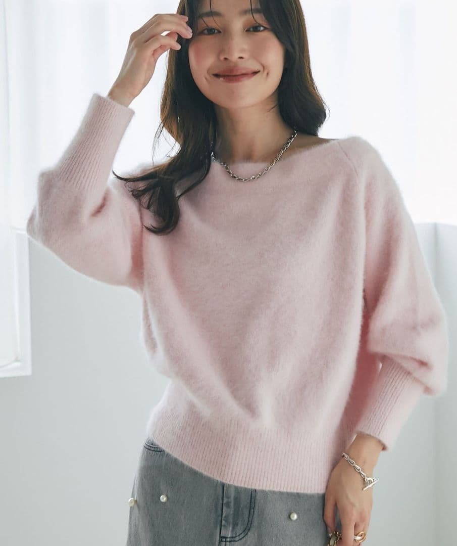 【新品タグ付】ラブティックボンボン ウールカシミヤ混オフショルニット