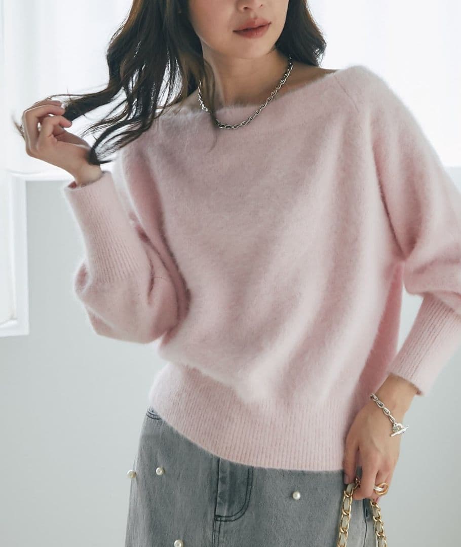 【新品タグ付】ラブティックボンボン ウールカシミヤ混オフショルニット