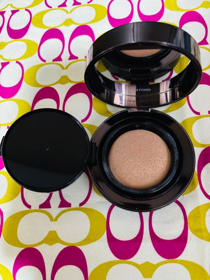 TOM FORD クッションファンデーション SPF40