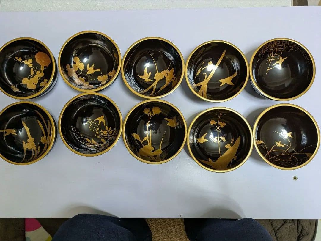 漆器 菓子器 黒と金の装飾