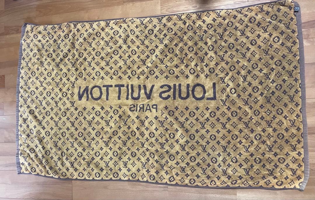 LOUIS VUITTON モノグラムバスタオル