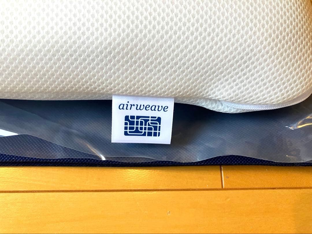 エアウィーヴ　ピロースリム　カバー付【ほぼ新品・未使用に近い】