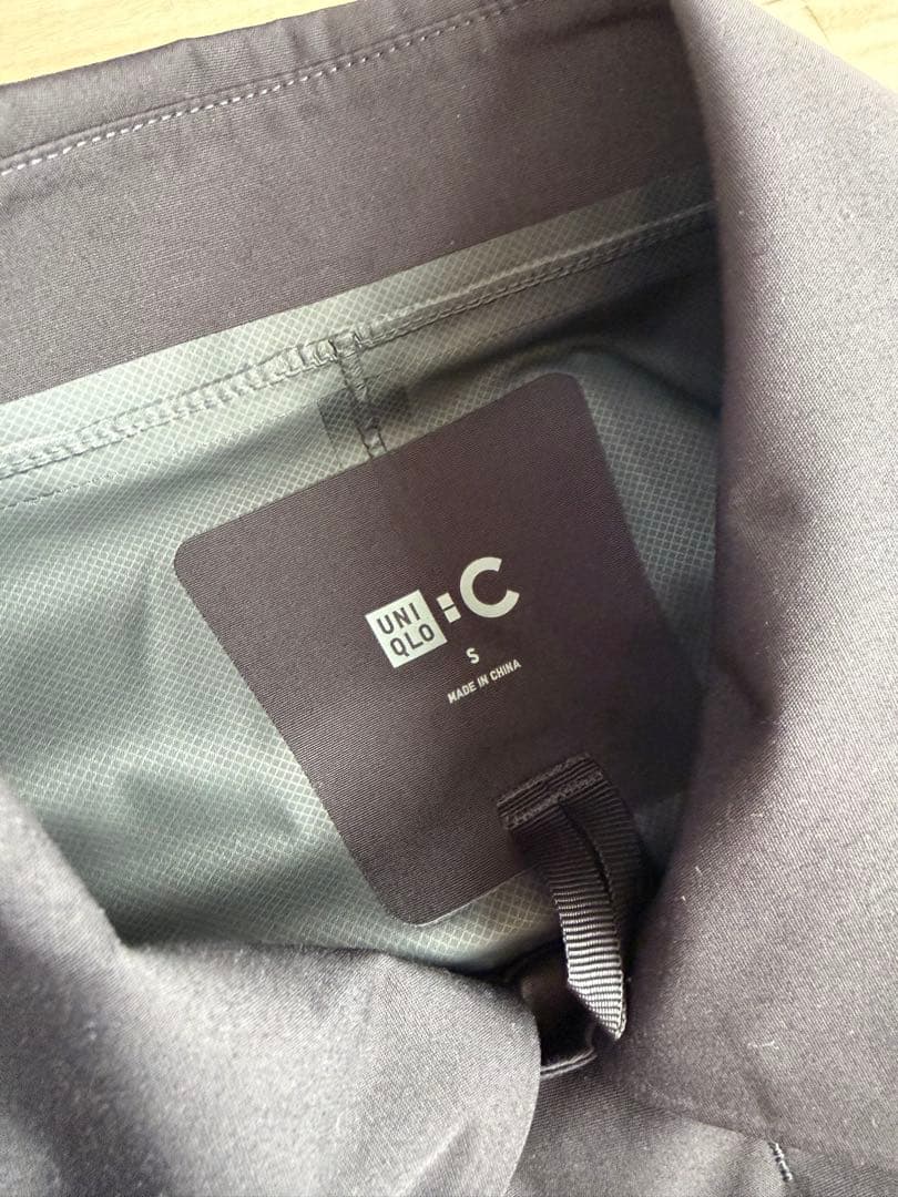 UNIQLO C ブラック ブロックテックステンカラーコート