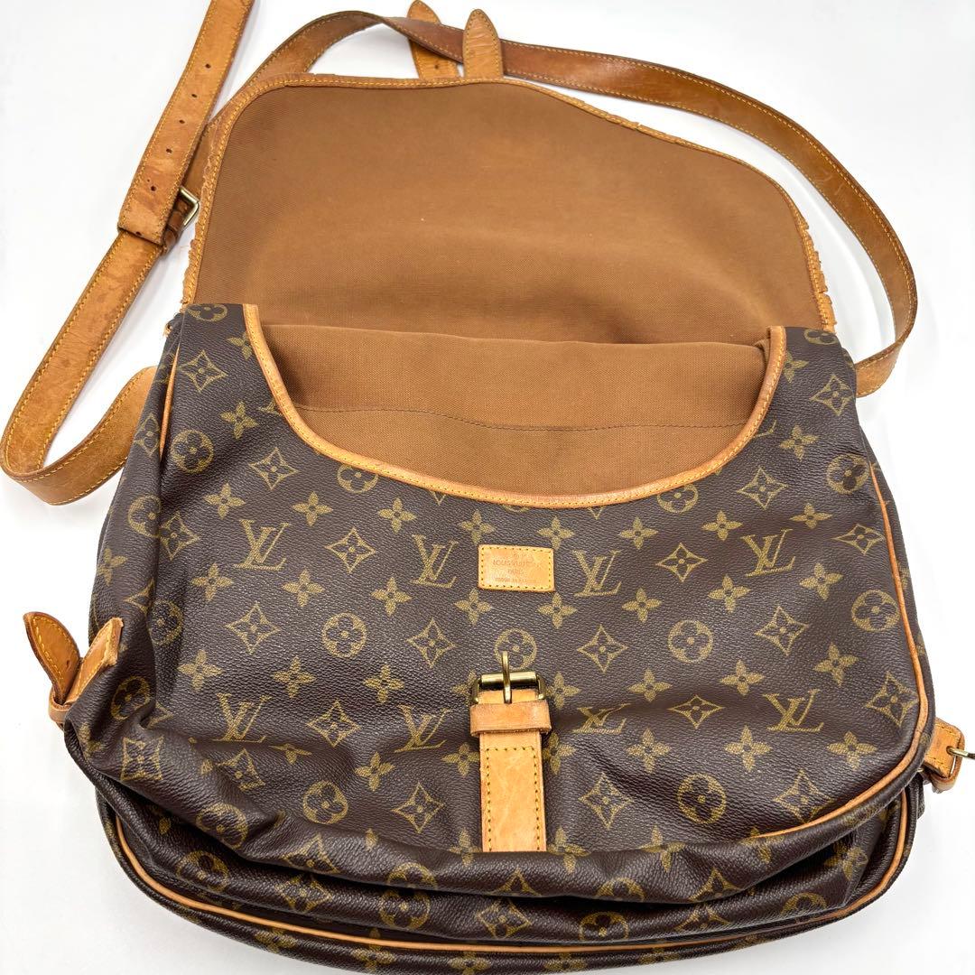 LOUIS VUITTON ルイヴィトン ソミュール ショルダーバッグ