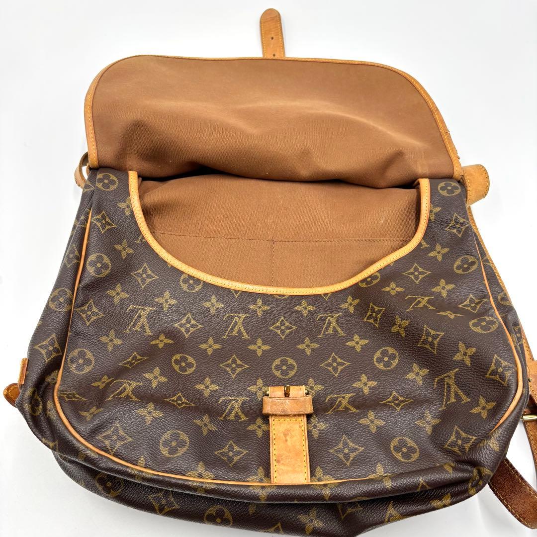 LOUIS VUITTON ルイヴィトン ソミュール ショルダーバッグ