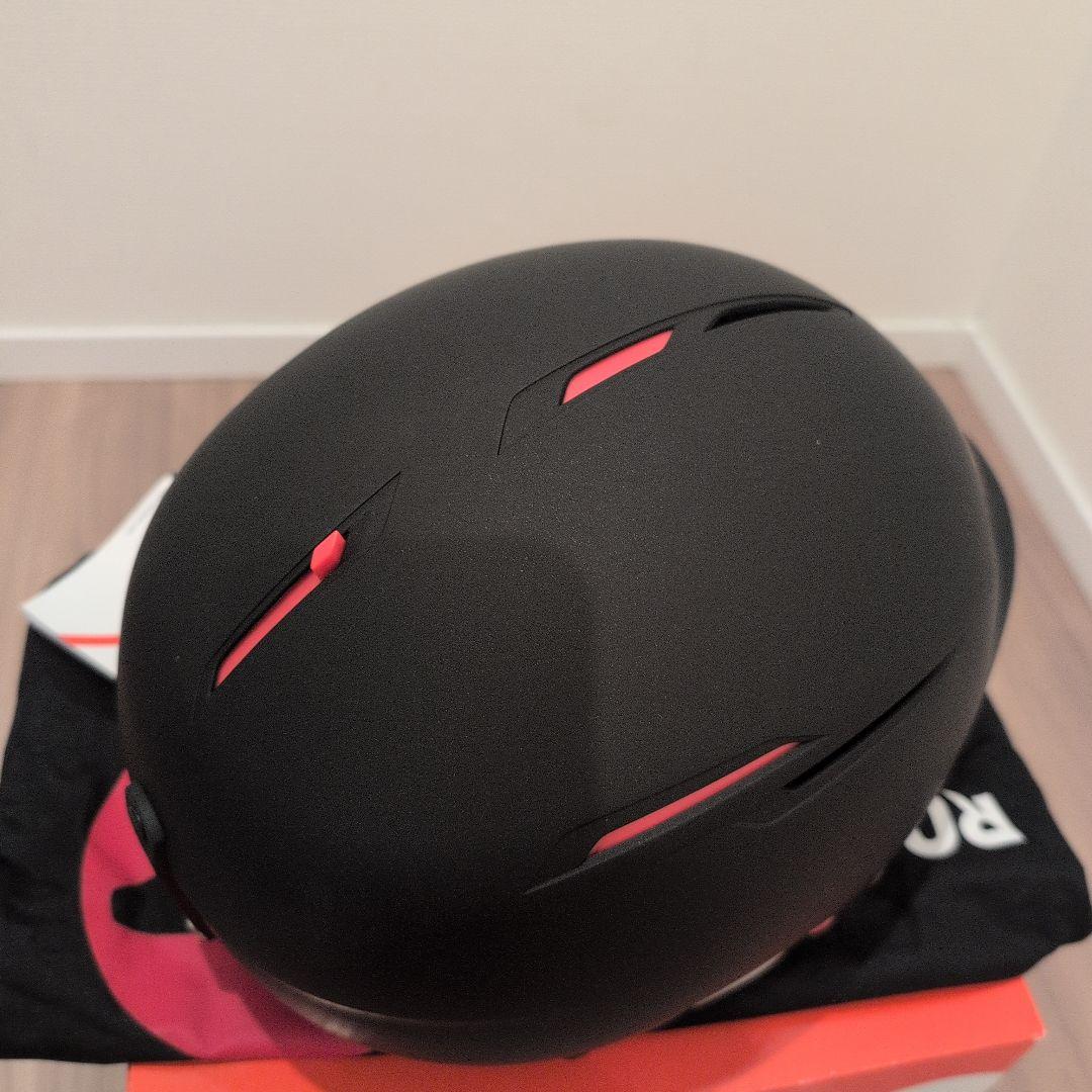 今だけの大特価！スキー＆スノーボード ヘルメット