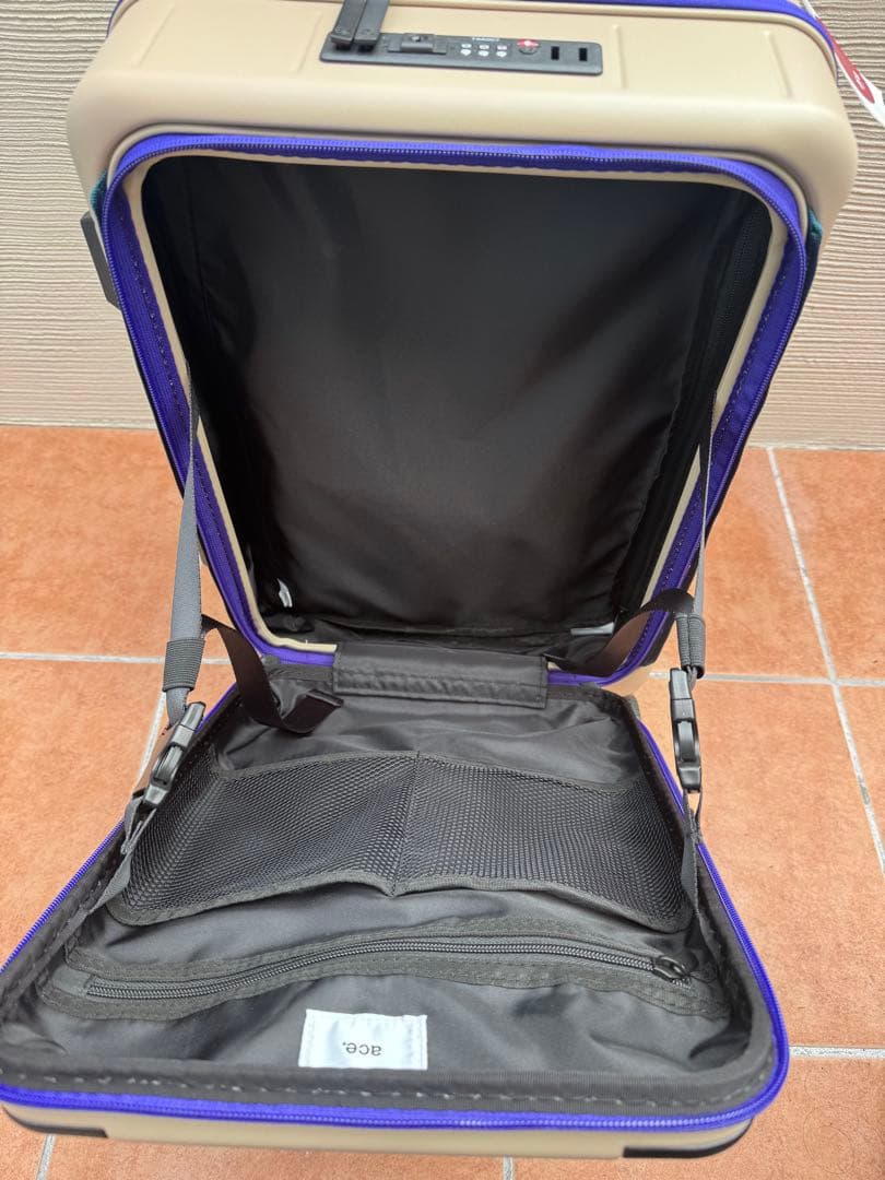 新品ace.TOKYO フロントオープン 軽量 32L テオフィールド機内