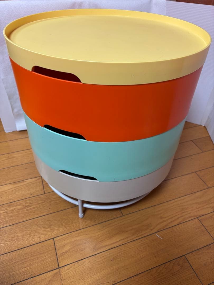 IKEA サイドテーブル　収納ラック