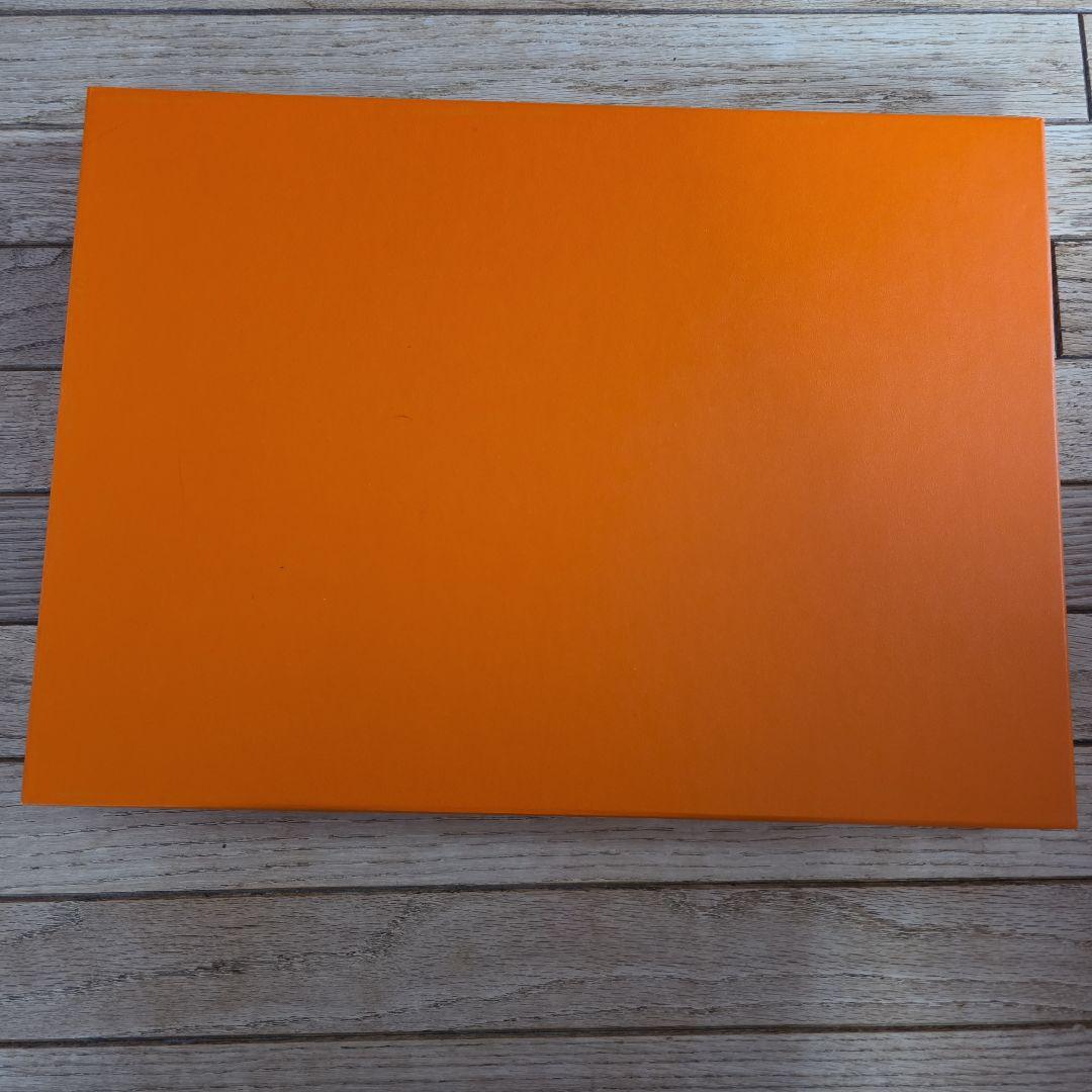 Hermès Balcon du Guadalquivir オーバルプレート